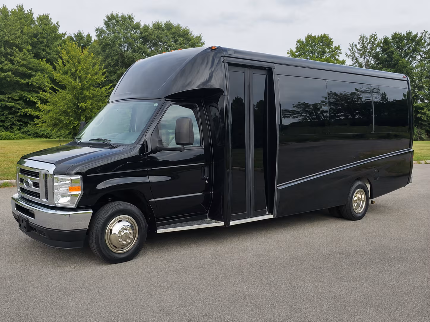 clinton township wine tour transportation